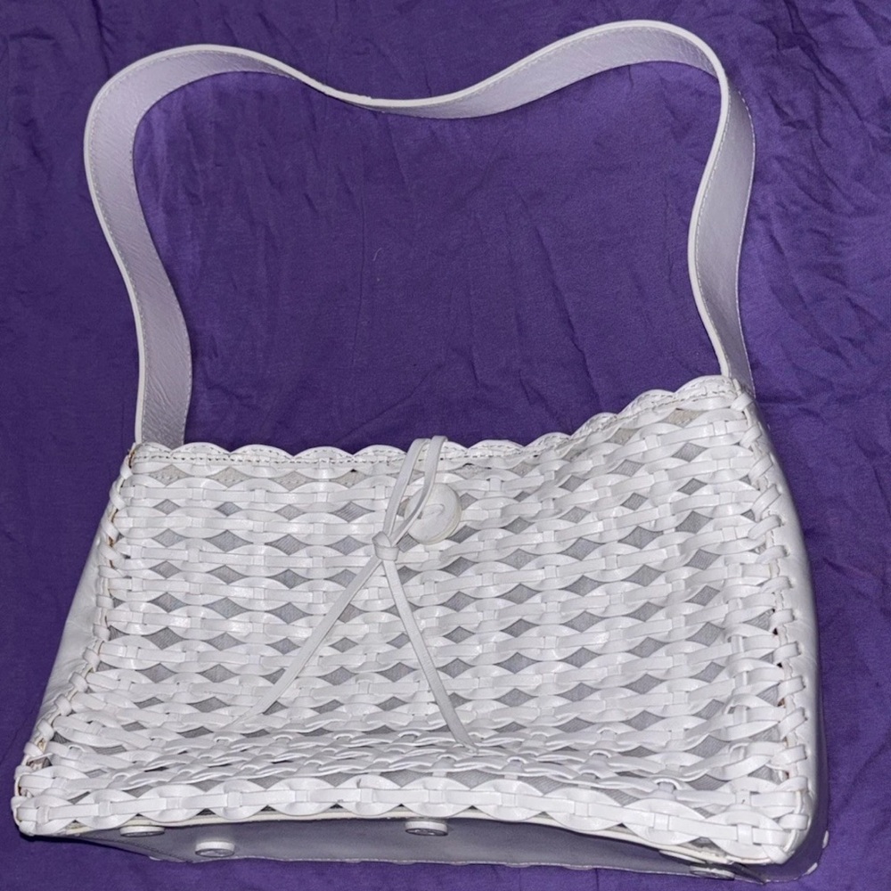 Fossil Vintage White Woven Leather Shoulder Bag  Model  # 75082 Rare Trendy